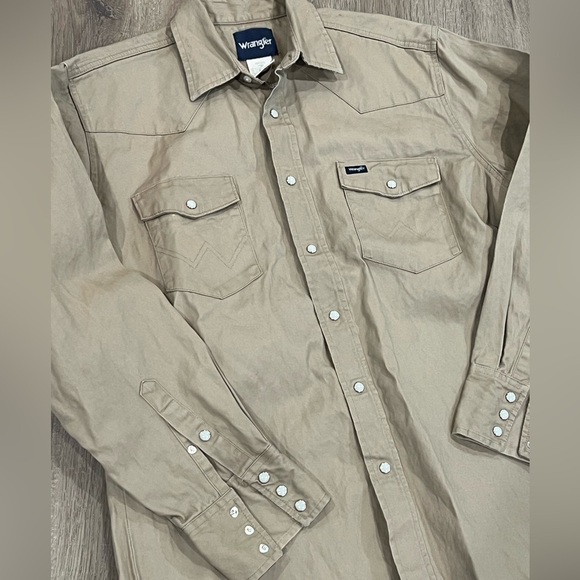 Men’s Vintage VTG Wrangler Pearl Snap Buttons Tan Brown Shirt Jacket Starched - Picture 3 of 9